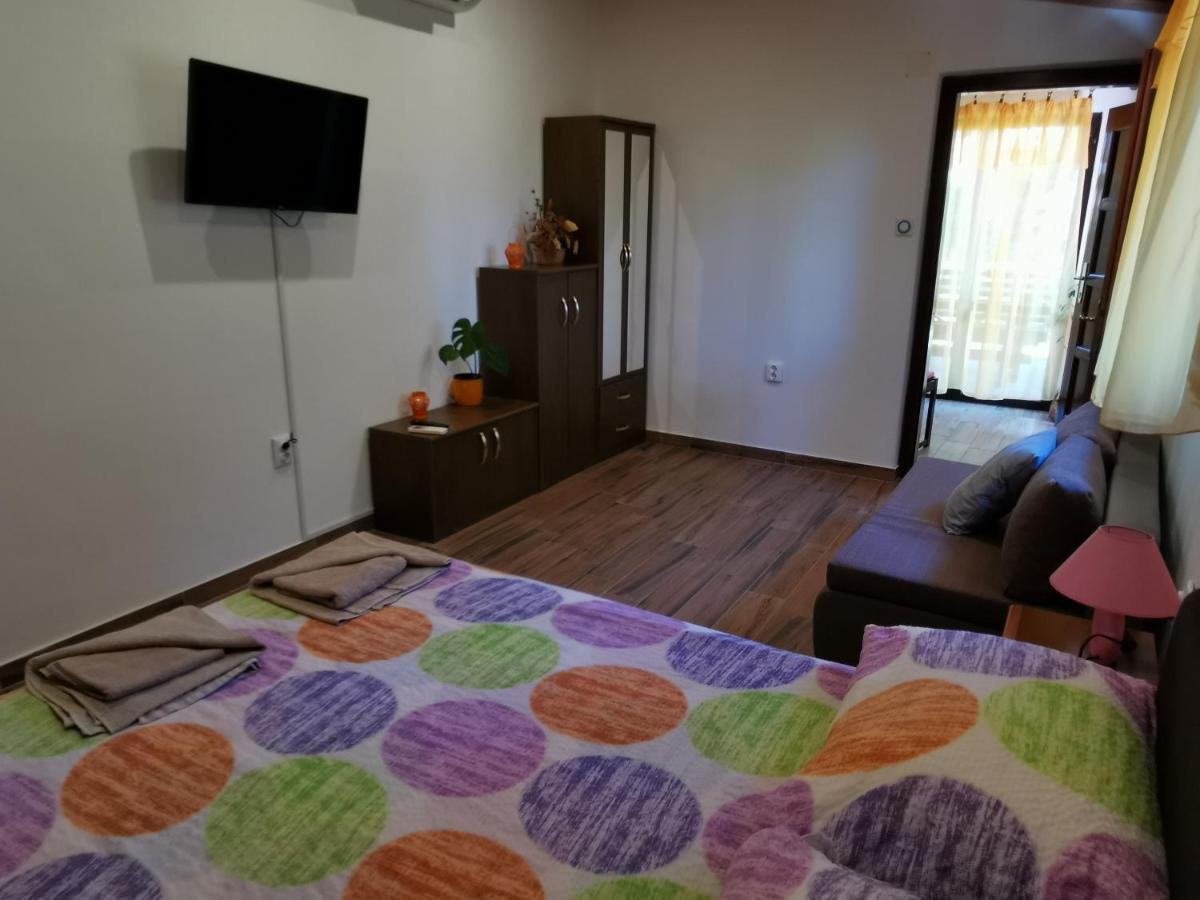 Apartment Kika Liznjan Luaran gambar